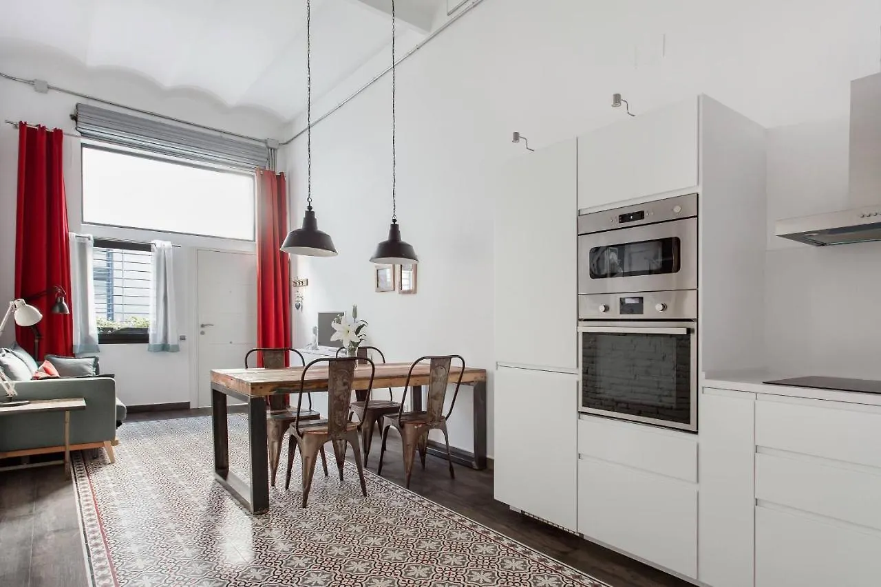 Stylish Apartment With Terrace For Couple Or Family Barcelona Spain