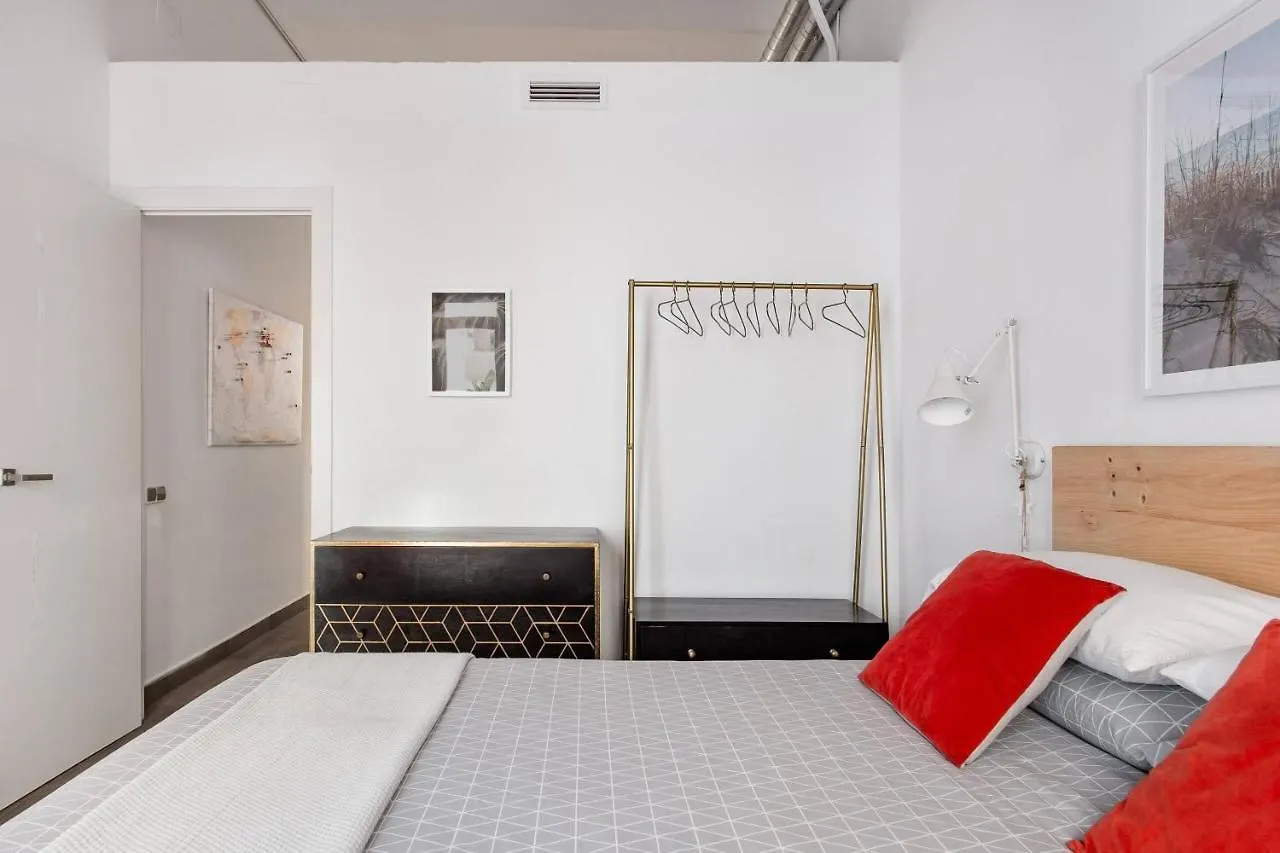 Stylish Apartment With Terrace For Couple Or Family Barcelona Spain