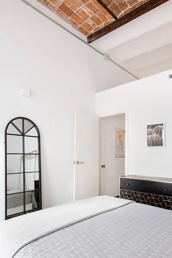 Stylish Apartment With Terrace For Couple Or Family Barcelona