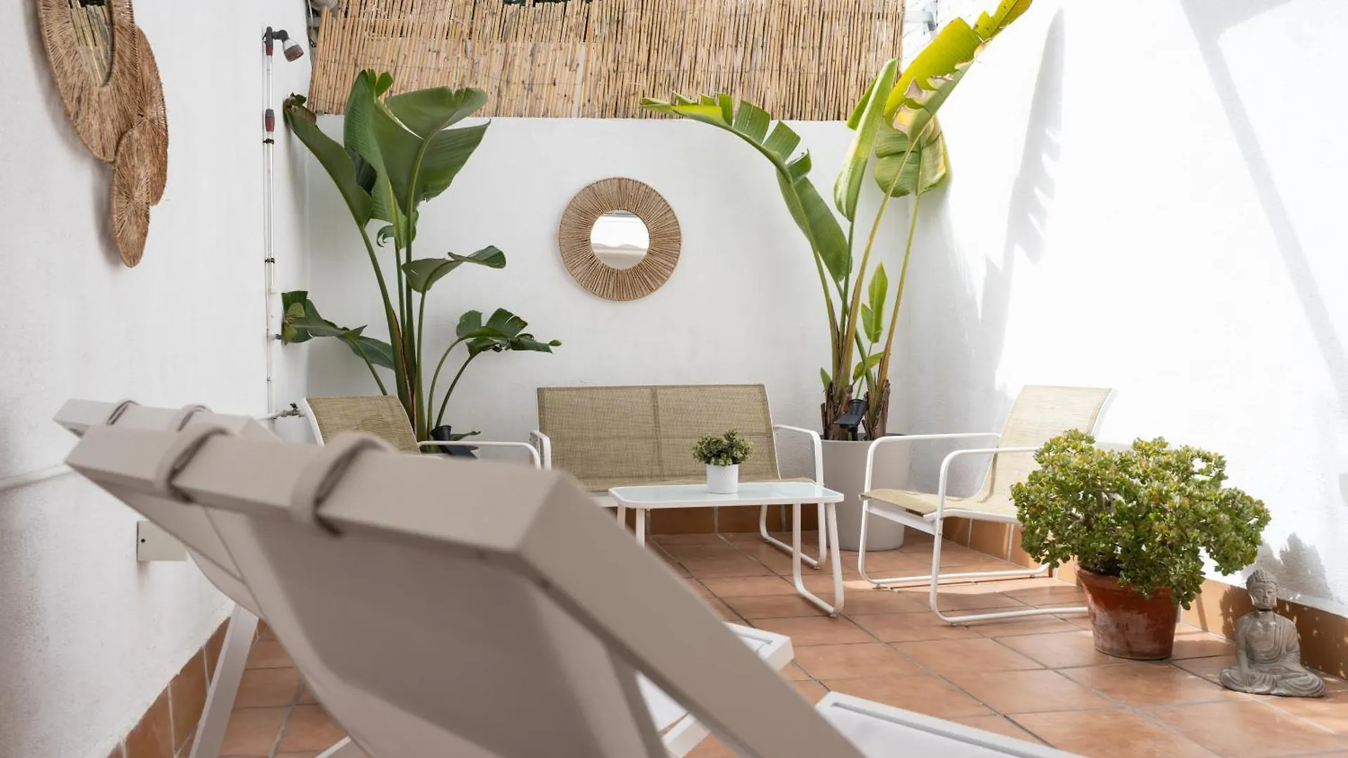 Stylish Apartment With Terrace For Couple Or Family Barcelona Spain