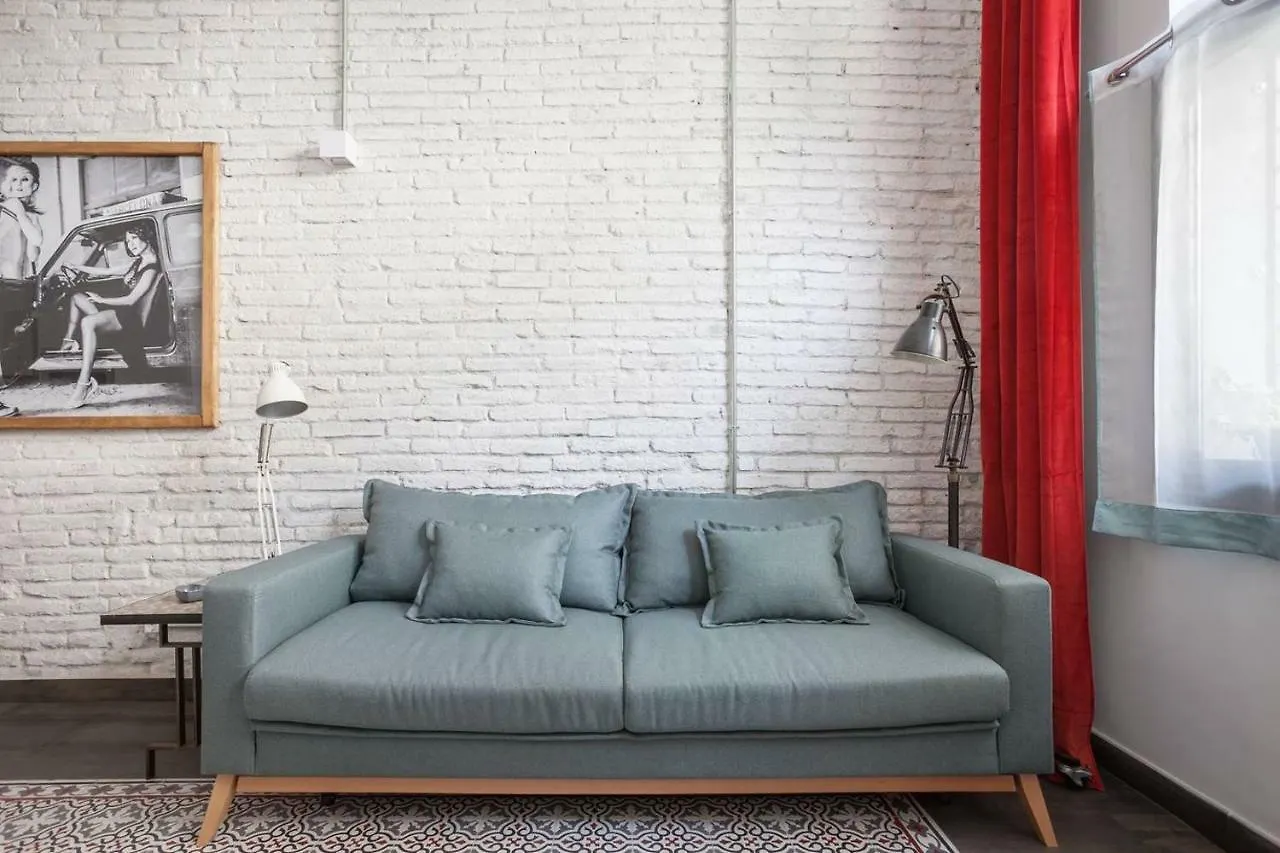 Stylish Apartment With Terrace For Couple Or Family Barcelona 0*,